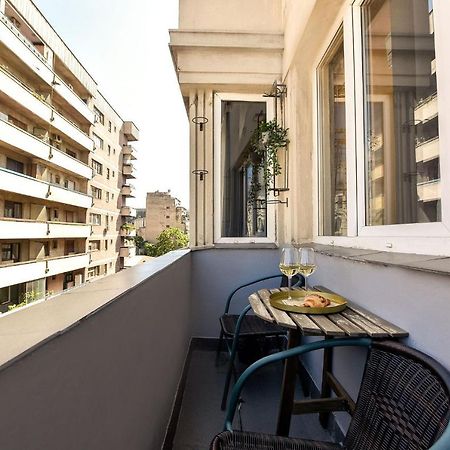 Stylish & Spacious Apartment Near The Old Town - A Touch Of History, A Dash Of Modernity Бухарест Екстер'єр фото